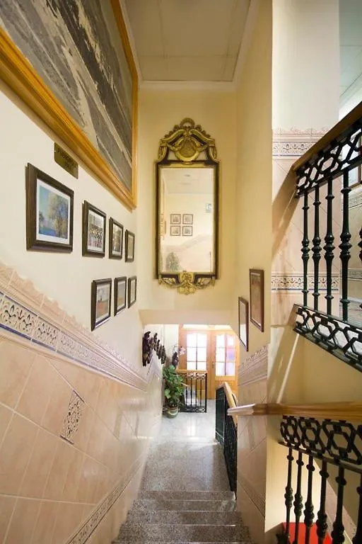 פואנגירולה Hostal Los Corchos בית הארחה