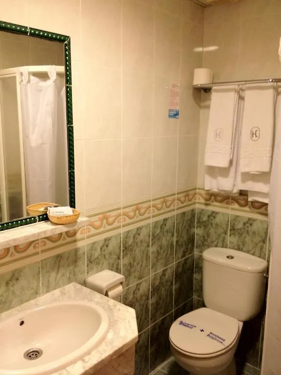 בית הארחה פואנגירולה Hostal Los Corchos